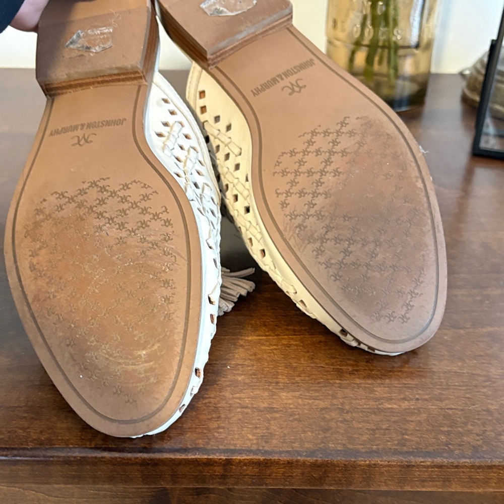 Women's Johnston & Murphy Cream Tassel Loafers - Picture 5 of 6